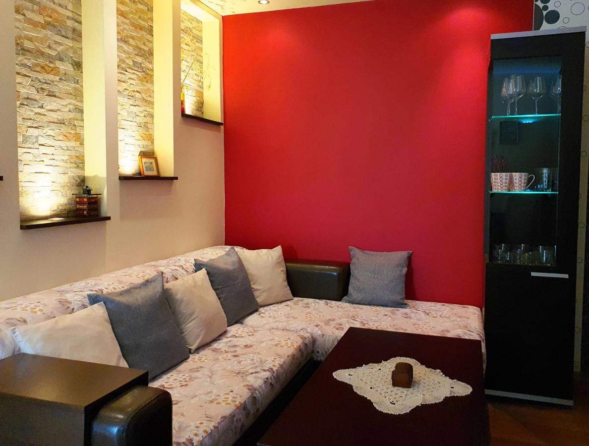 Apartment Nicole พลอฟดิฟ ภายนอก รูปภาพ